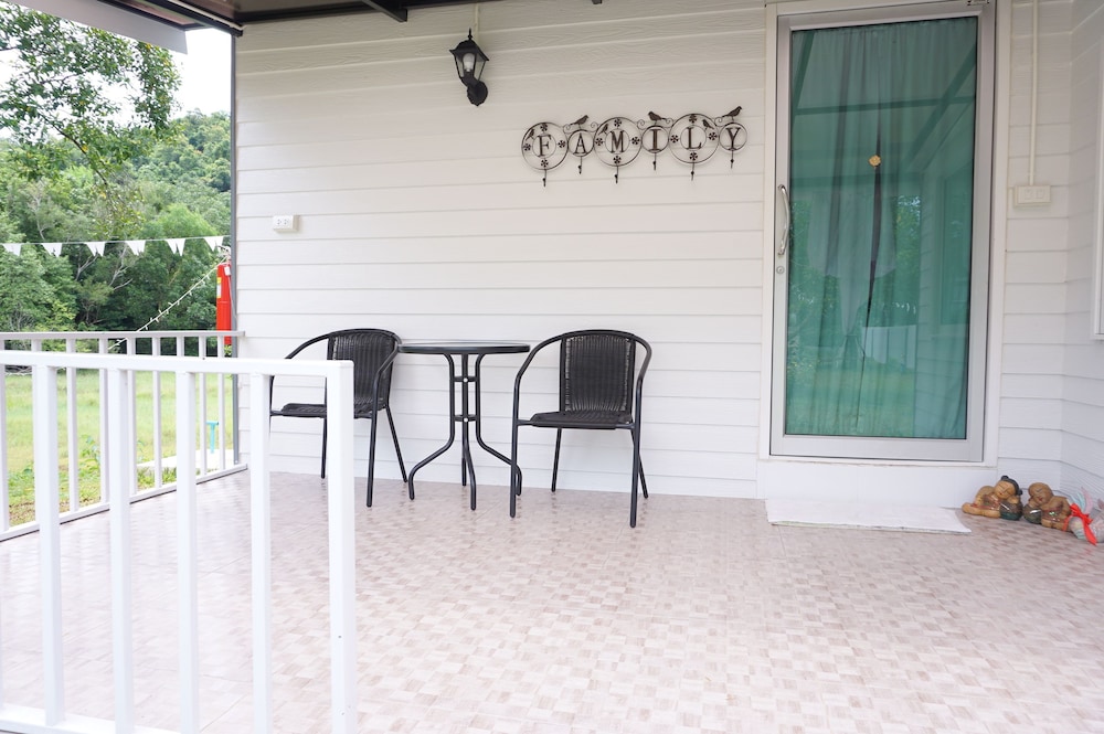 The White Village Ranong Resort 2/22