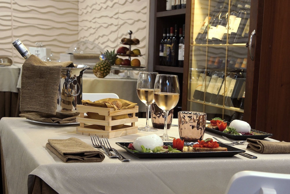 Hotel Leopardi 30/37