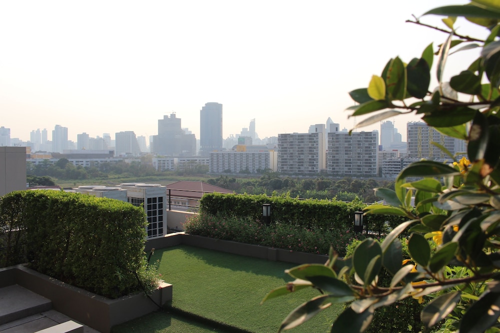 Alix Bangkok Hotel 67/77