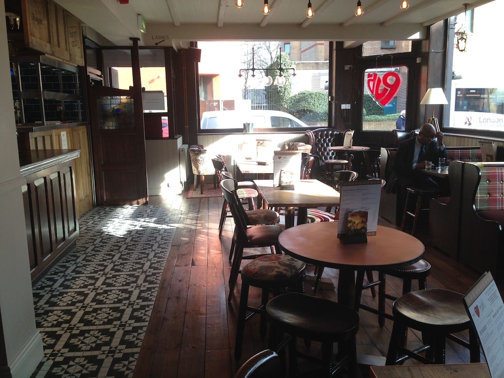 Publove Exmouth Arms Euston 37/41