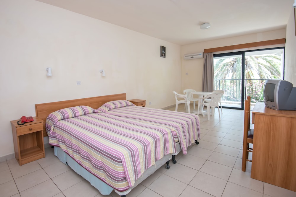 Kkaras Hotel 26/68