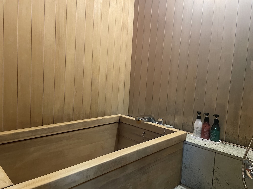 Hakone Hotel 34/72