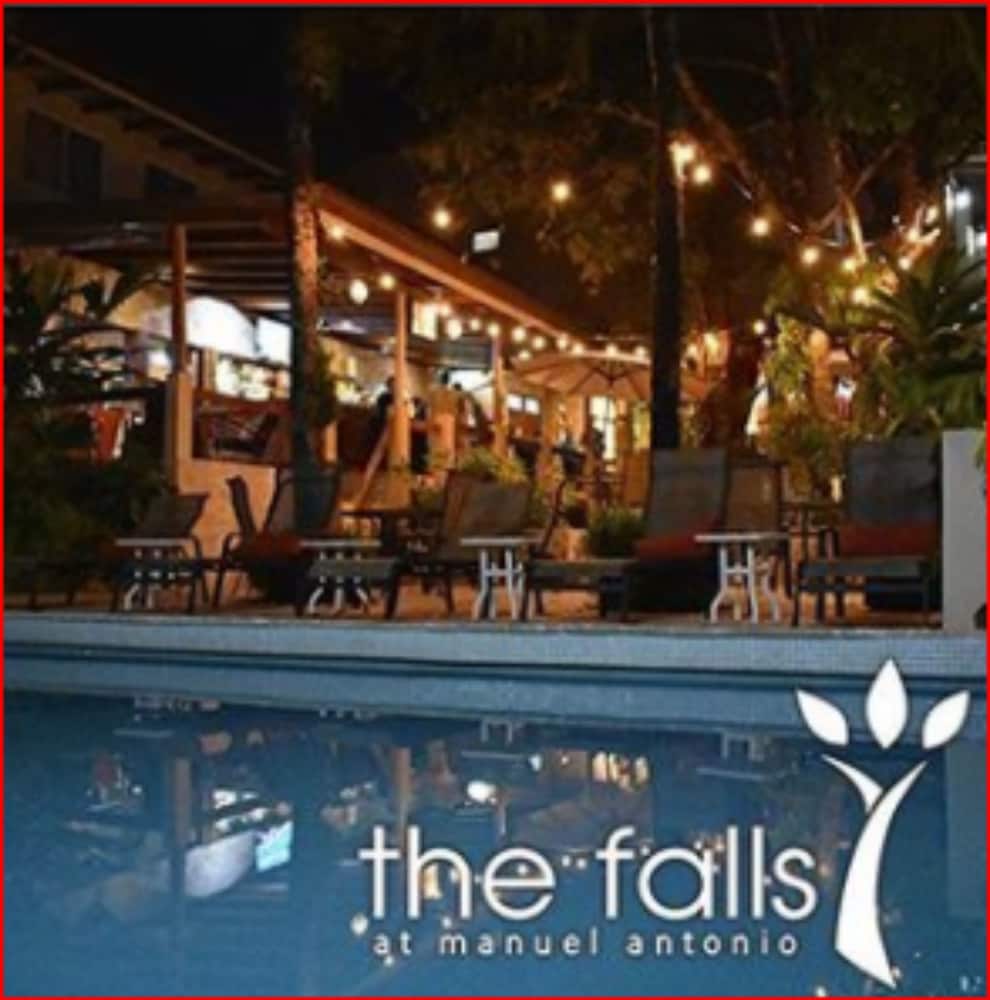 The Falls Resort at Manuel Antonio 4/70