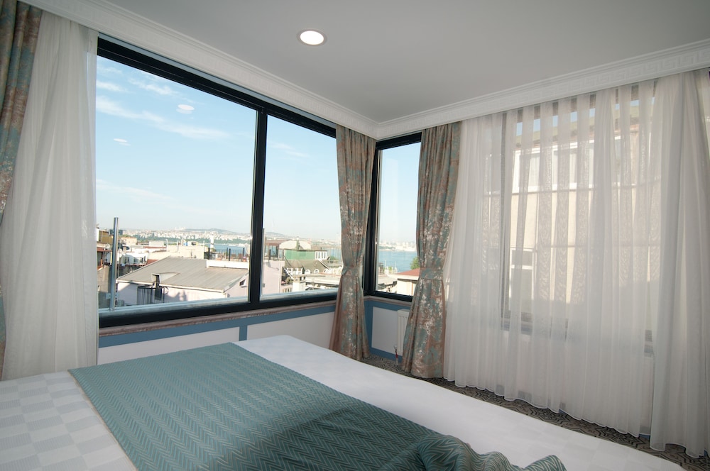 Center Hill Hotel 24/50