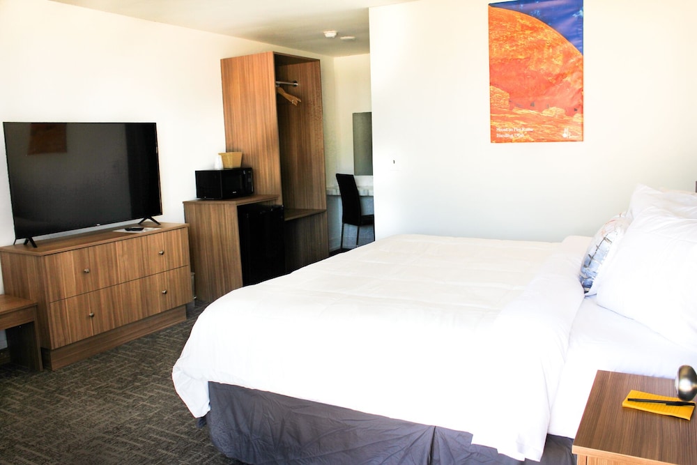 Blue Sage Inn & Suites 12/46