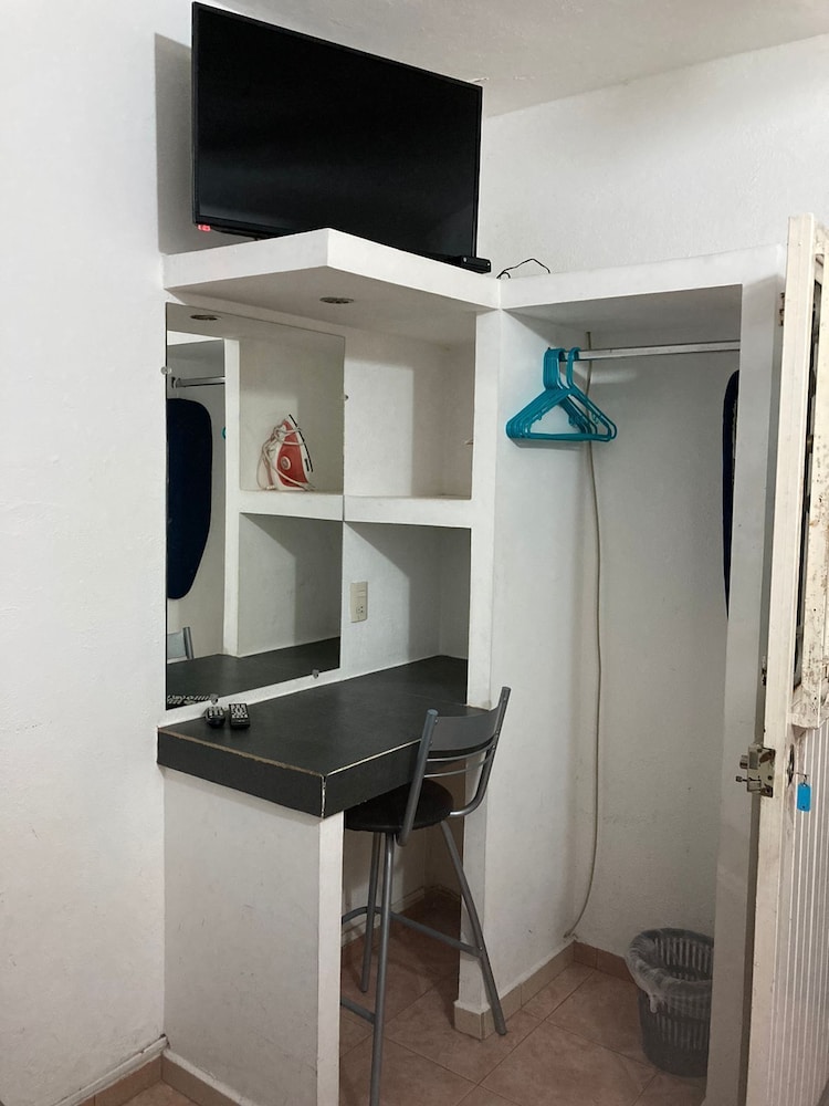 Hostal Casa Blanca 42/50