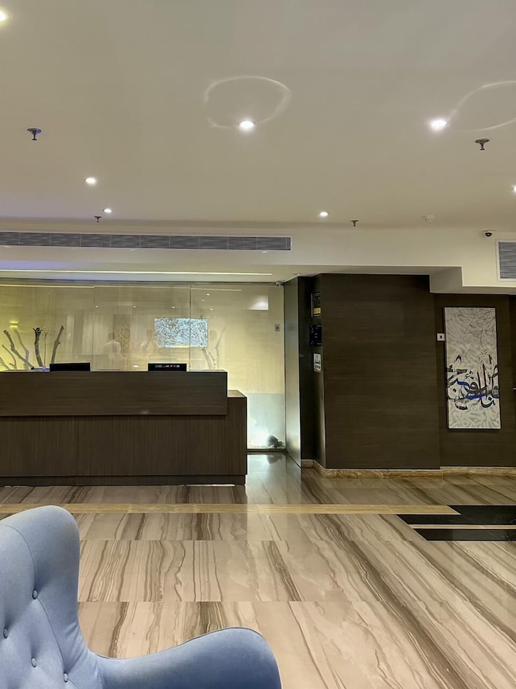 Lobby at Loren Suites Corniche, JEDDAH