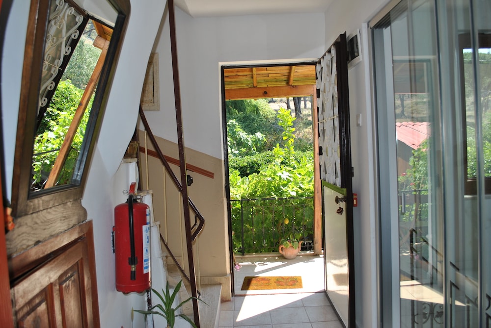 Gunebakan Taliani Otel 2/41