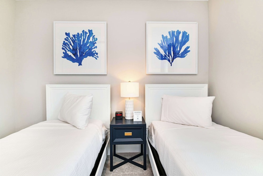 3 Bedrooms, Luxury, Town House, King and Queen and Twin Beds, Sofa, Patio