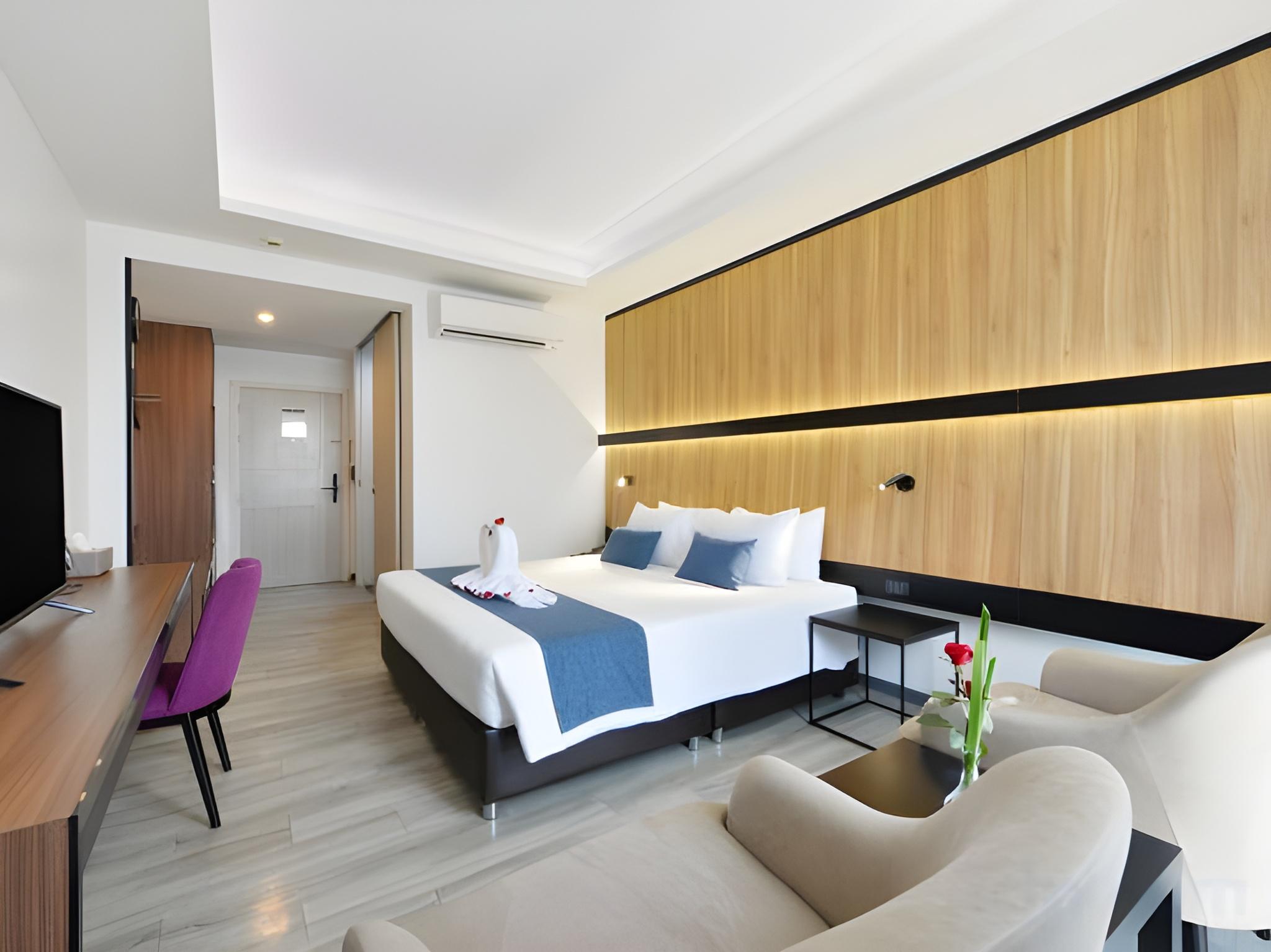 Executive, Double Bed, Lake View