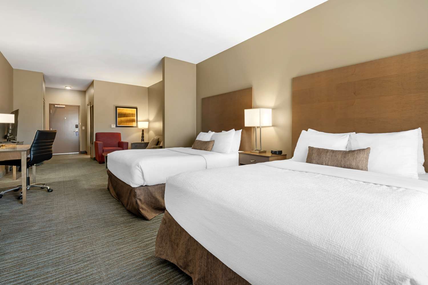 Suite, 2 Queen Beds, Sofa
