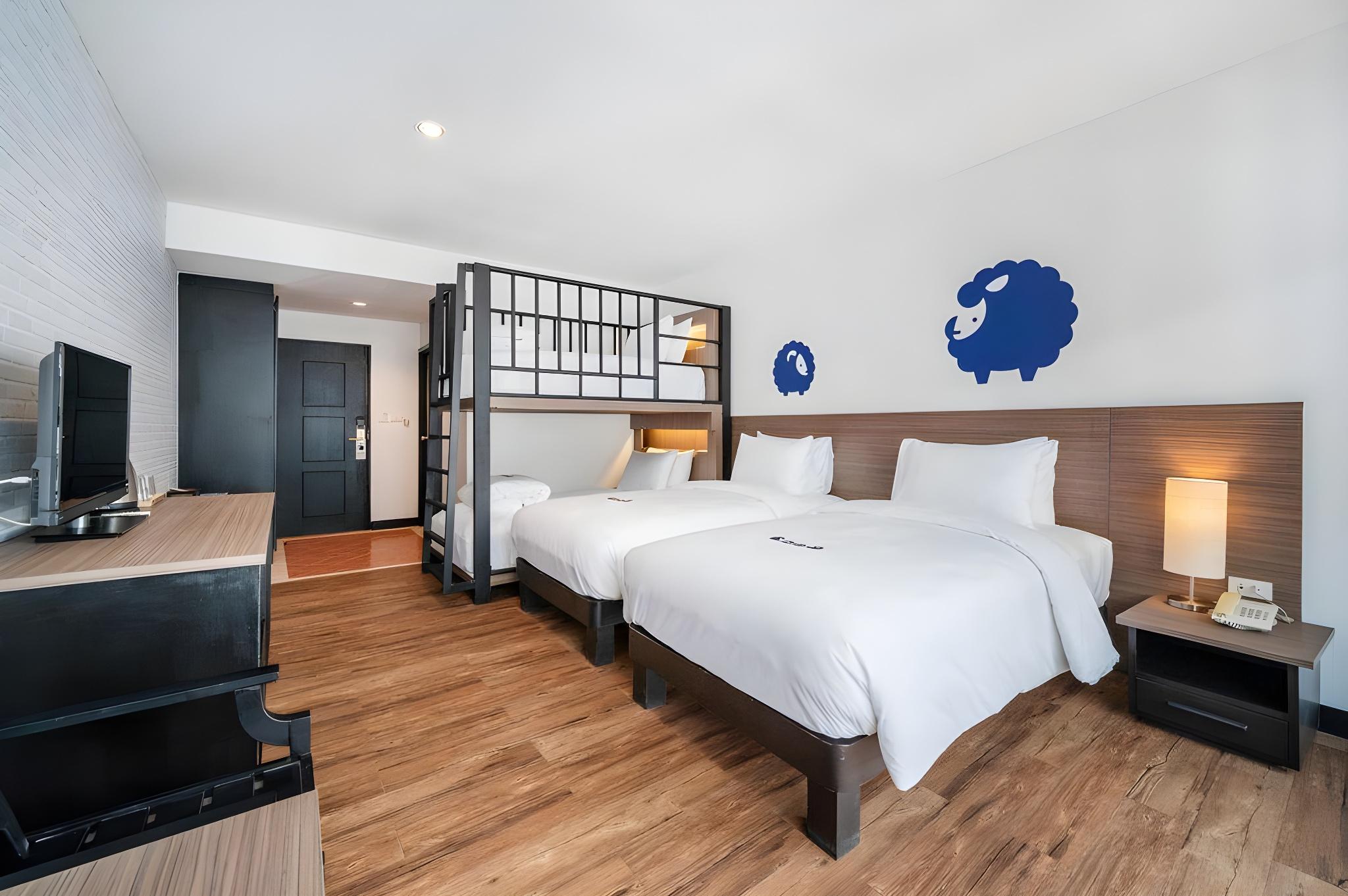 Koko Party, Twin Beds, Bunk Bed