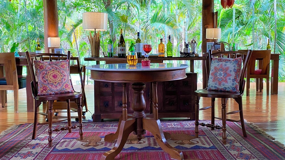 Nan Seasons Boutique Resort 63/81