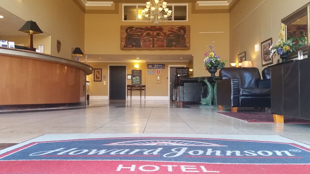 Elk Lake Inn Suites Victoria 10/81
