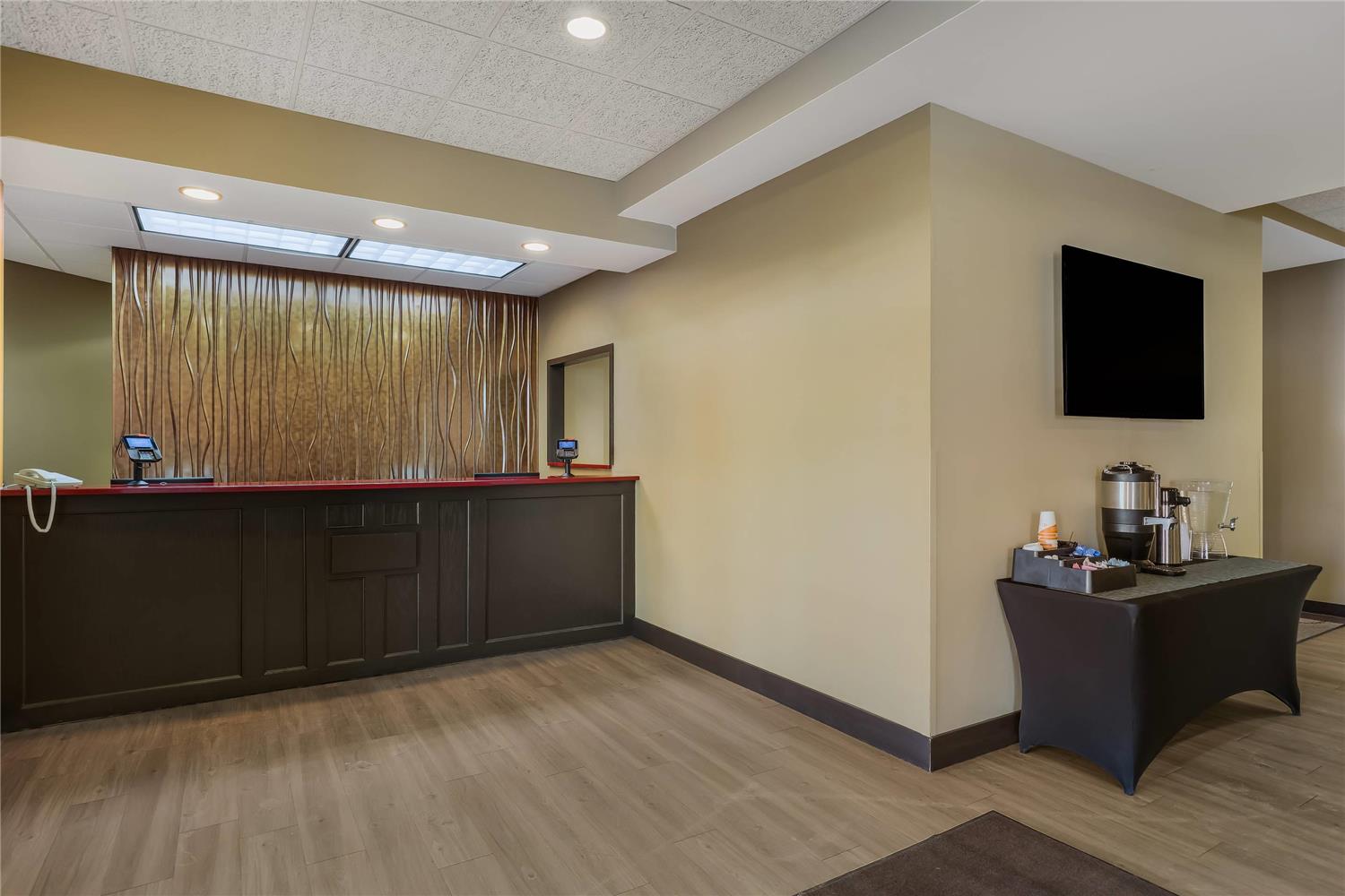 MainStay Suites Fitchburg Madison 3/44