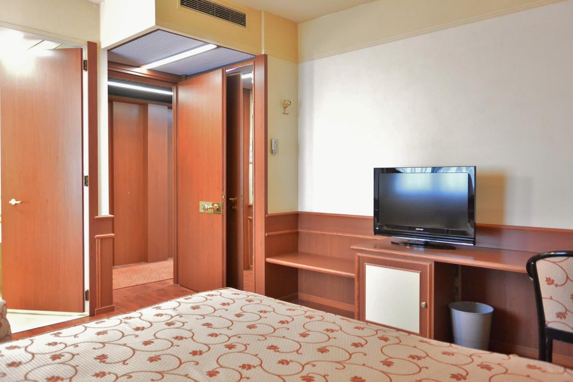 Hotel Melas 11/50