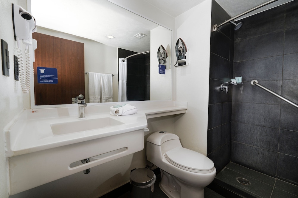 غرفة بسريرين مزدوجين، City Express by Marriott Santiago Aeropuerto Chile 5/7