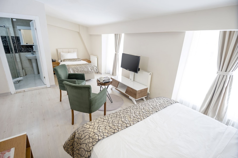 ROMANTIC, SUITE, BALCONY