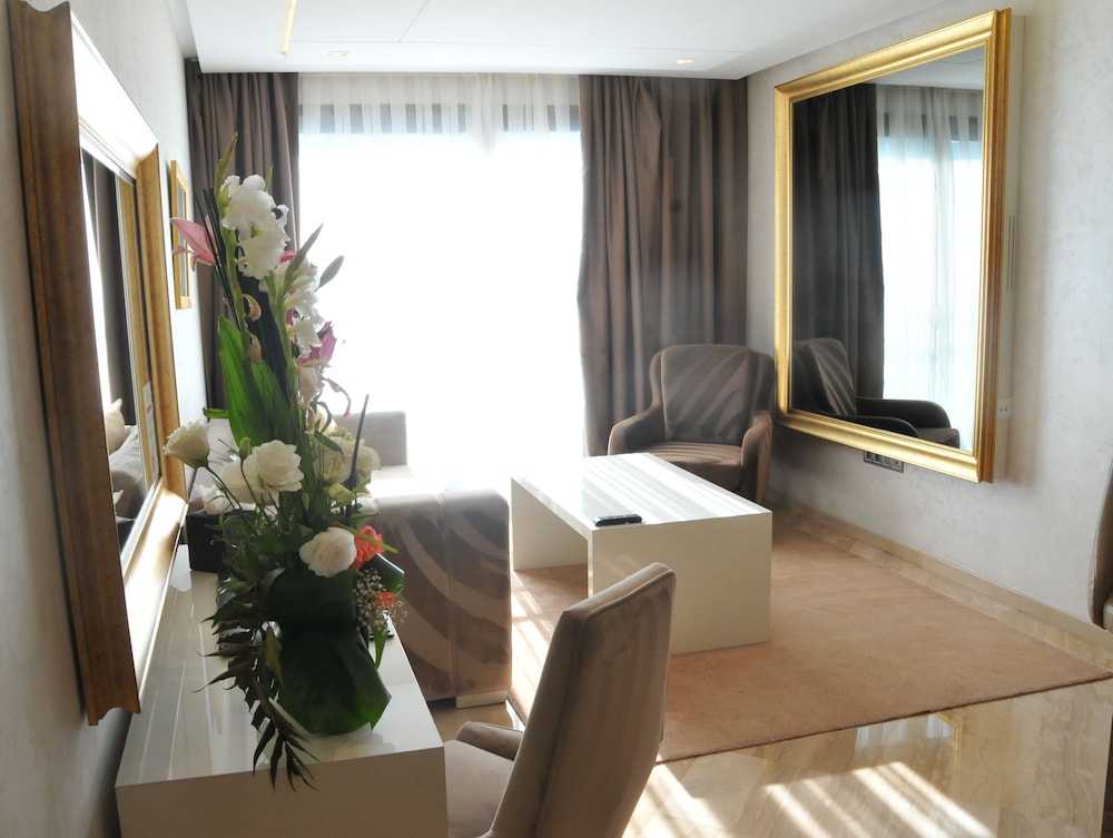 Suite Hotel Casa Diamond 28/50