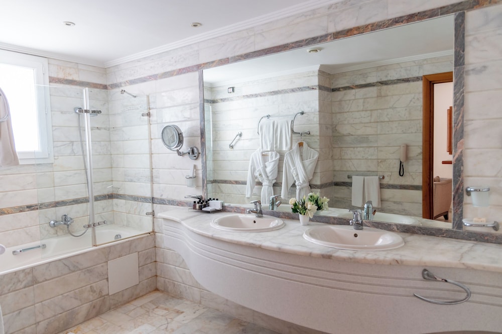 Tunis Grand Hotel 46/50