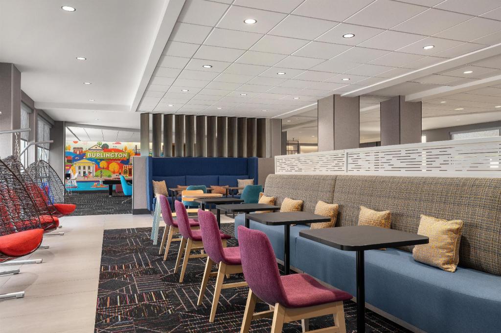 Home2 Suites by Hilton Burlington, NJ 19/36