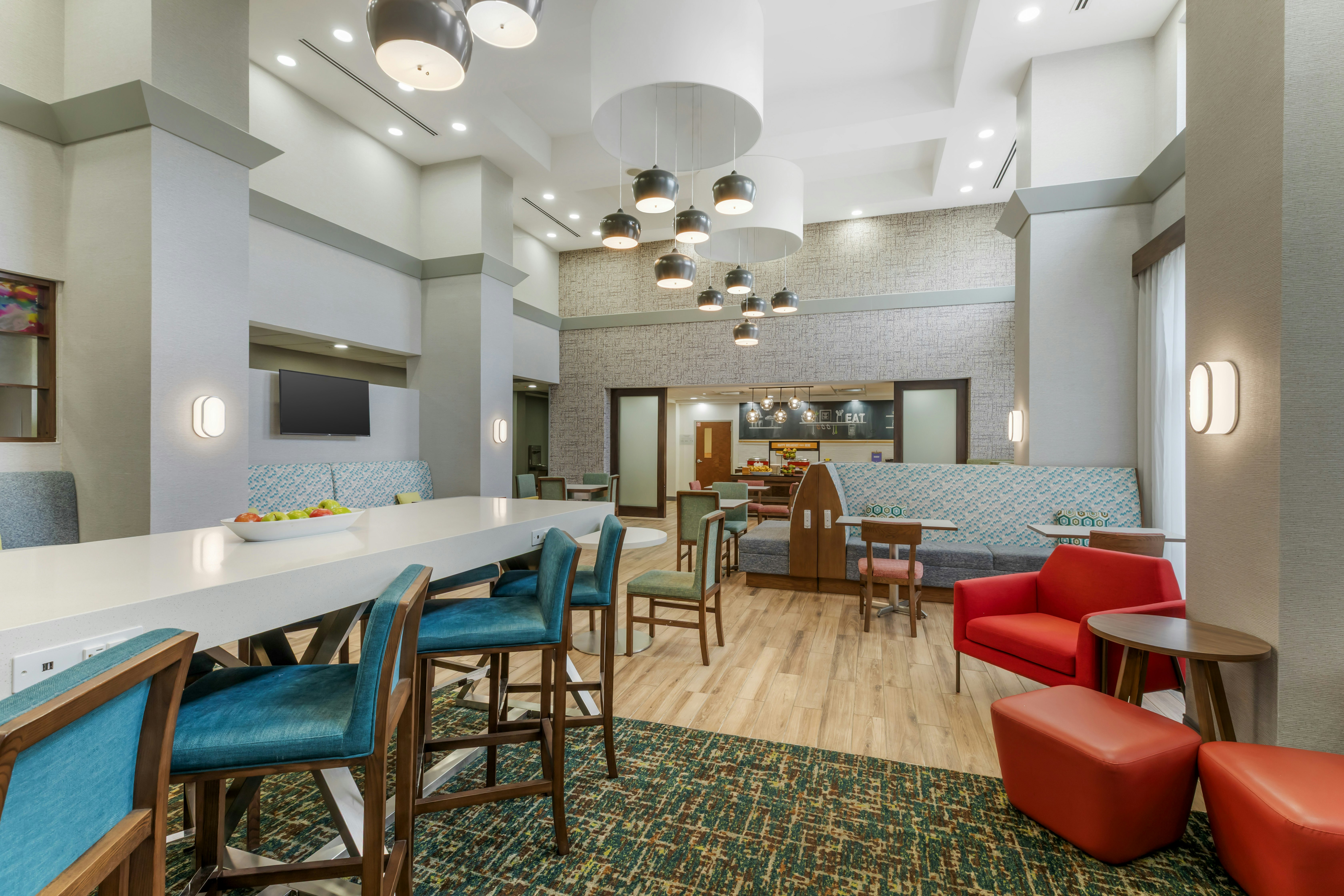Hampton Inn & Suites Atlanta Airport West/Camp Creek Pkwy 30/41