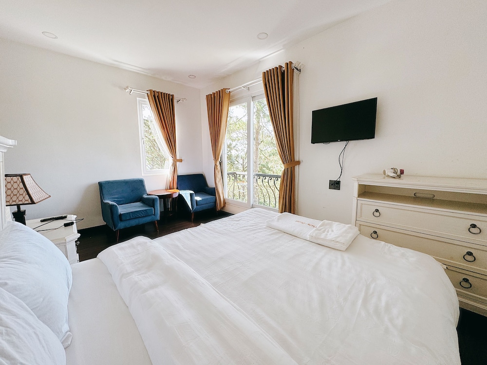 SUPERIOR, DOUBLE BED, BALCONY