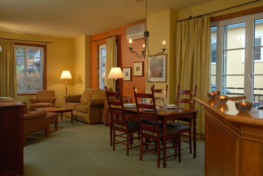 Place St Bernard Hotel Mont Tremblant 44/53