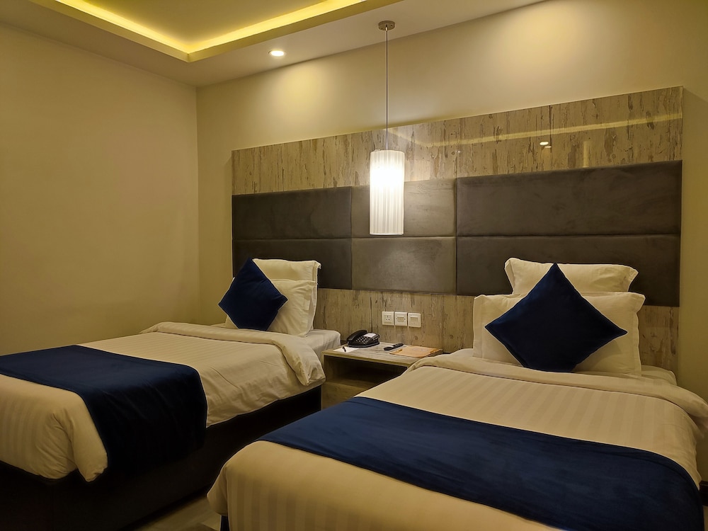 IFQ Hotel & Resort Islamabad 25/65
