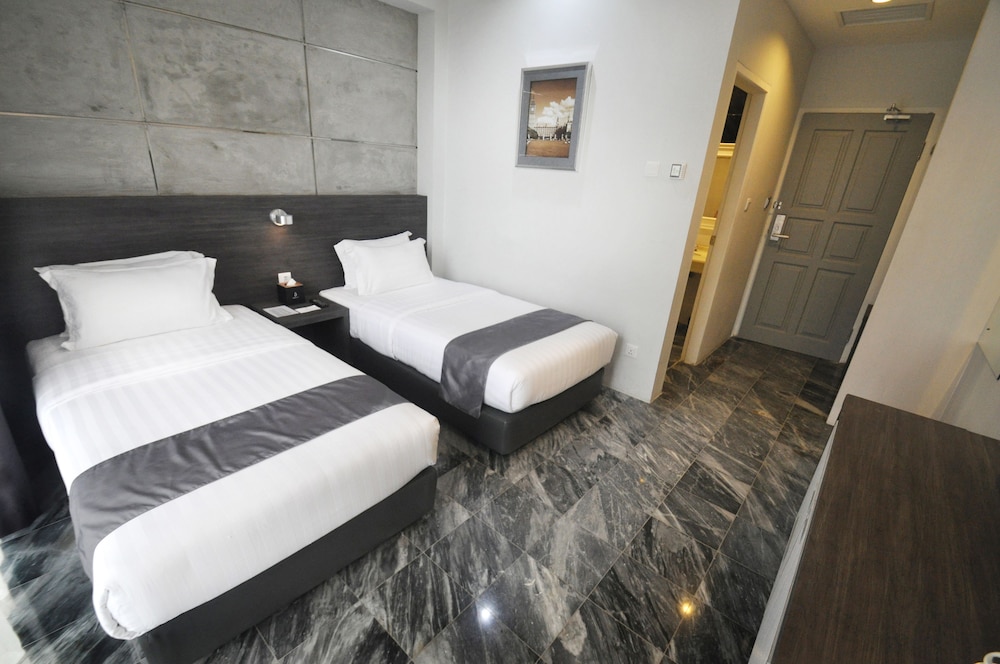 Dreamtel Jakarta 30/68