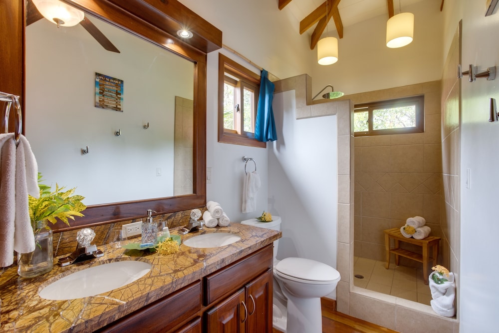 Mariposa Beach Suites 49/50