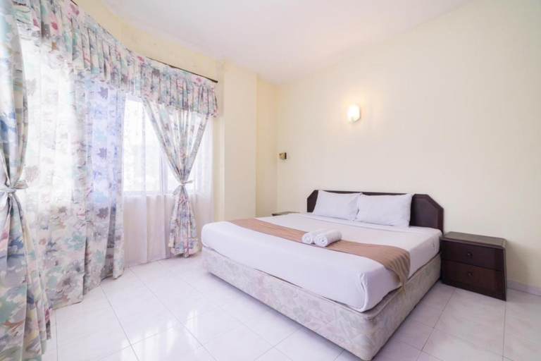 3 Bedrooms, Apartment