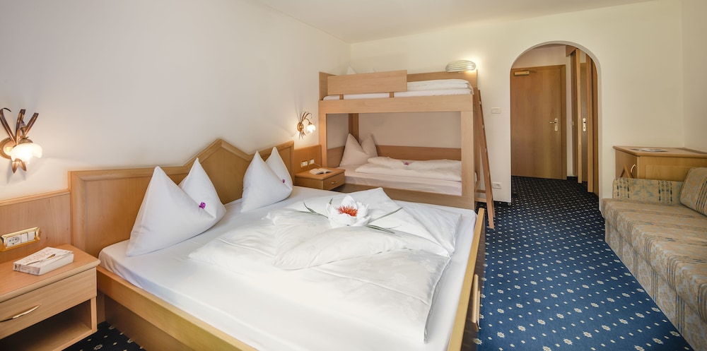 Hotel Bergkristall 13/50