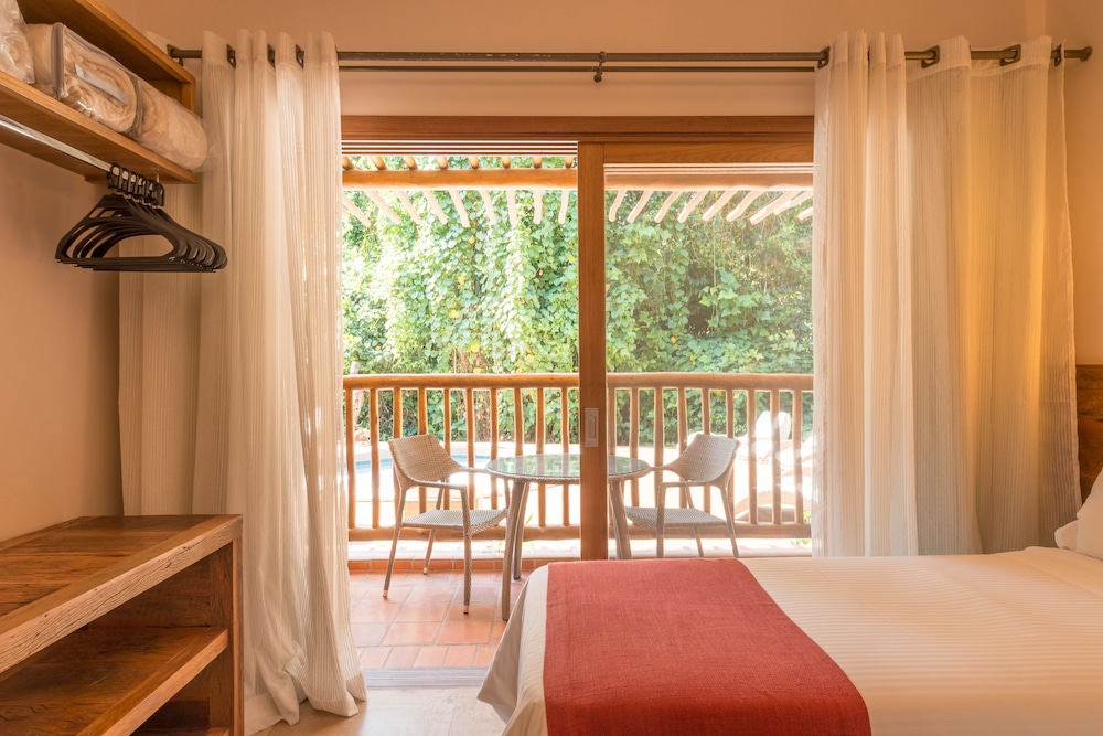 Kalango Boutique Hotel 45/75