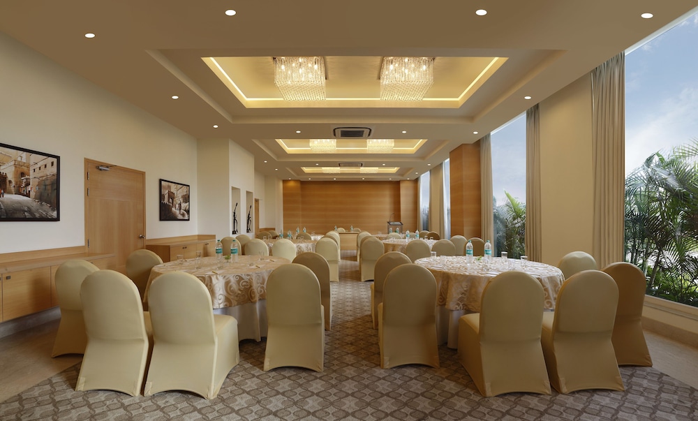 Lemon Tree Hotel Gachibowli Hyderabad 59/64