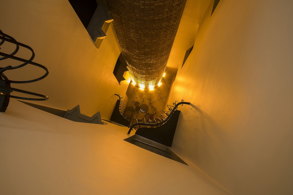 Vardar Palace Hotel 27/31