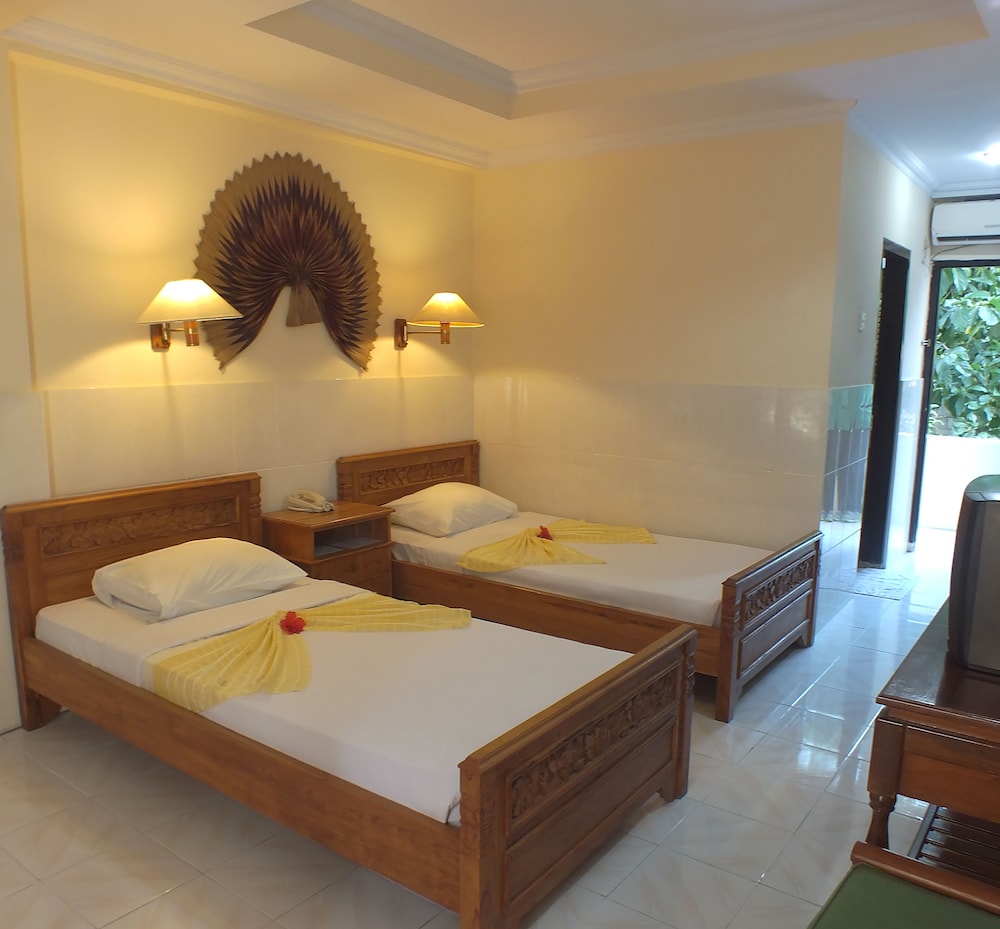 Palm Beach Hotel Bali 7/38