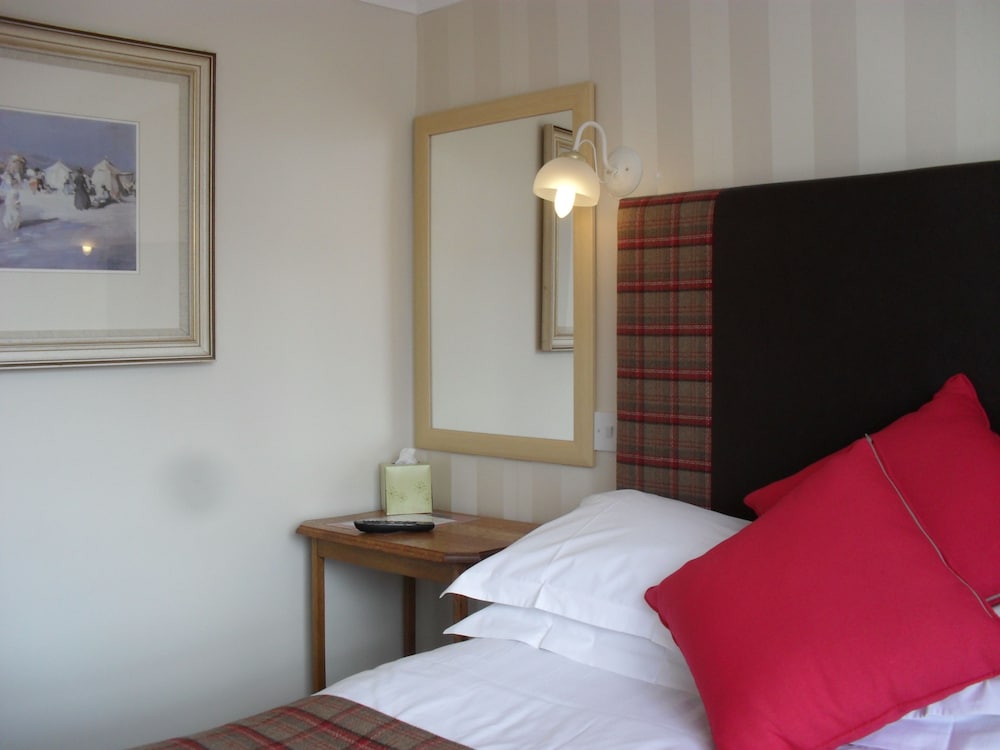Albany Hotel 17/39