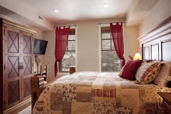 Town Pointe By Lespri Management 20/50