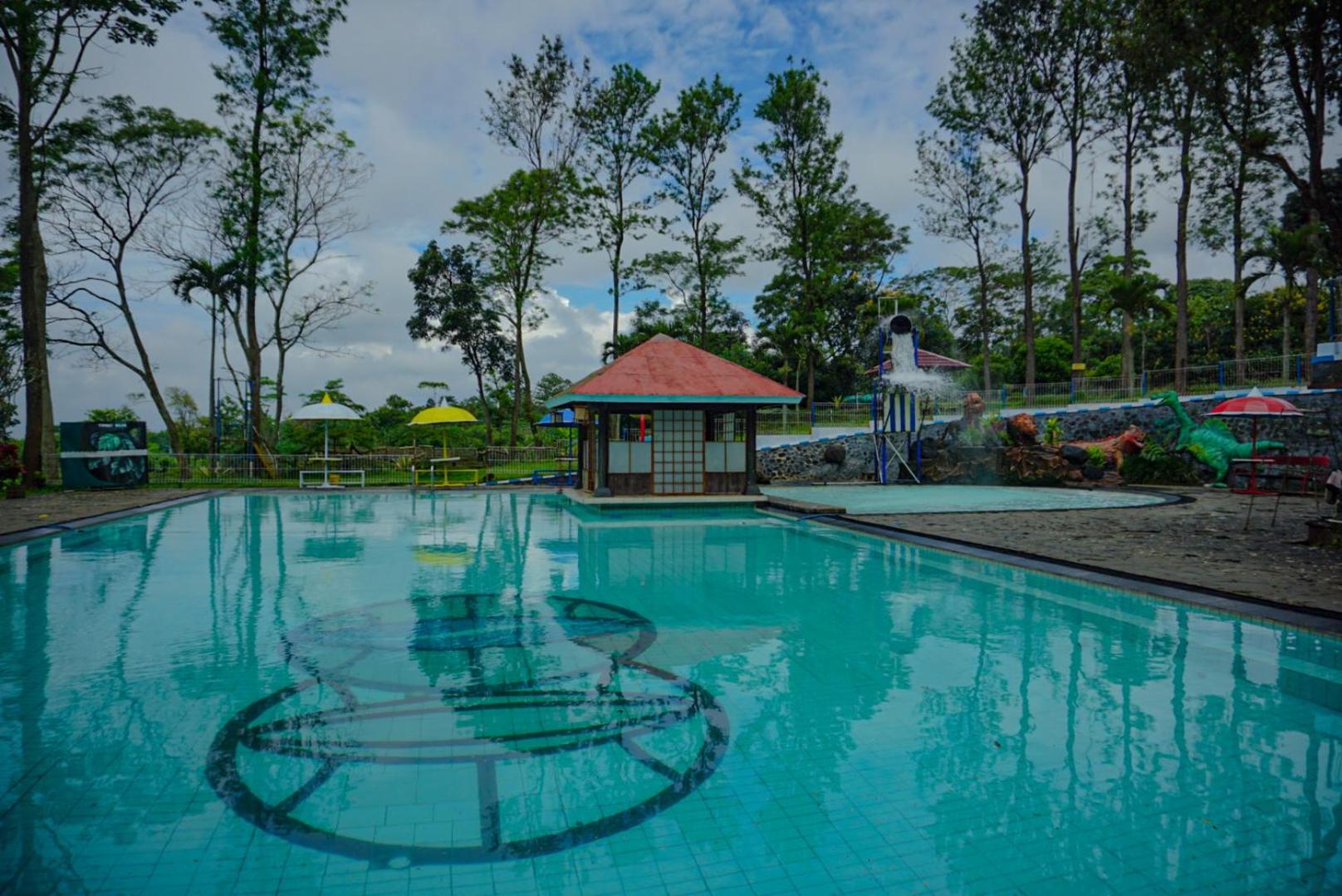 Rollaas Hotel and Resort 12/29