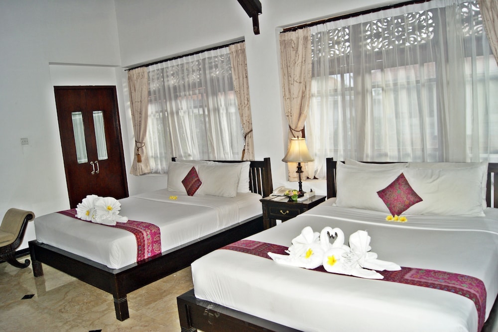 Royal Hotel and Villa Bali 11/48