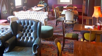 Shakespeare Hotel Surry Hills 28/37