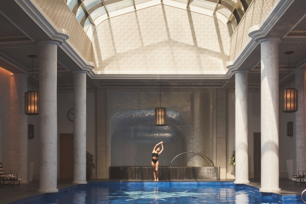 swimming pool spa
