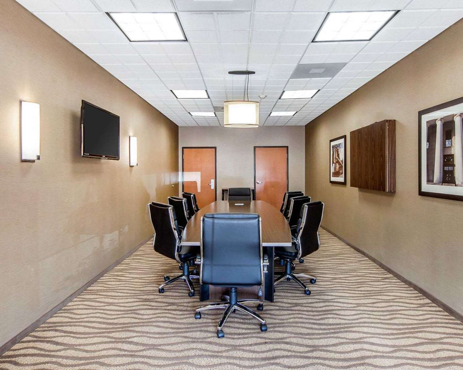 Comfort Suites Marietta Parkersburg 41/49