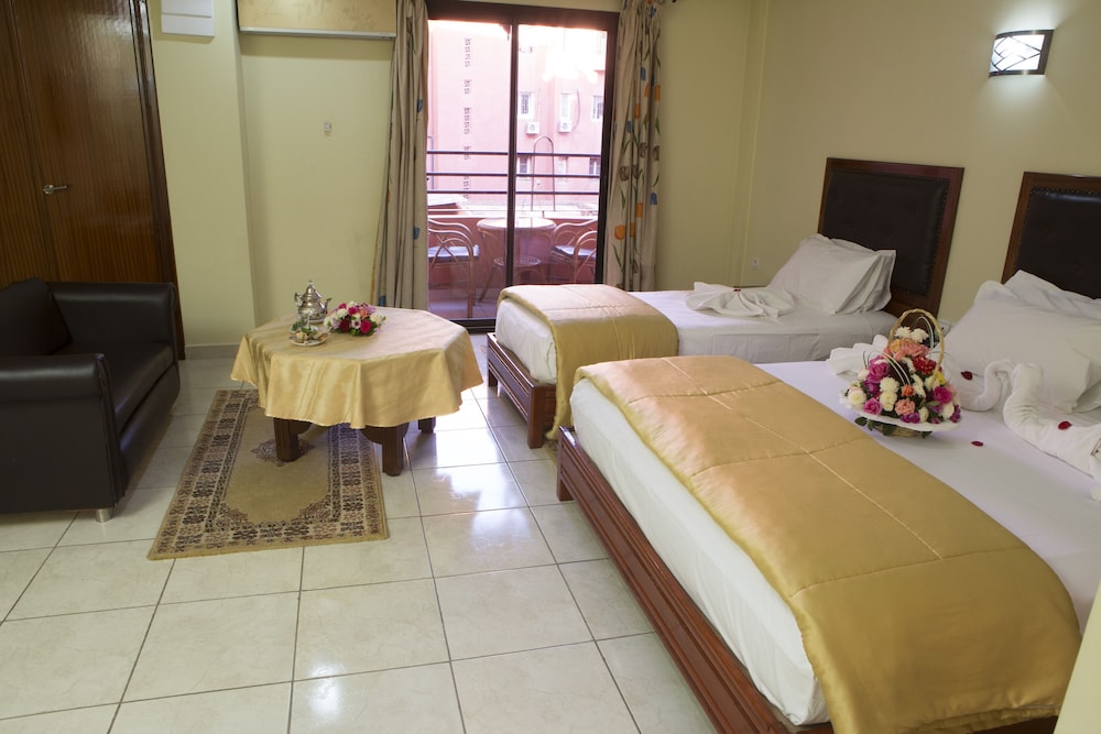 Gomassine Hotel 6/41