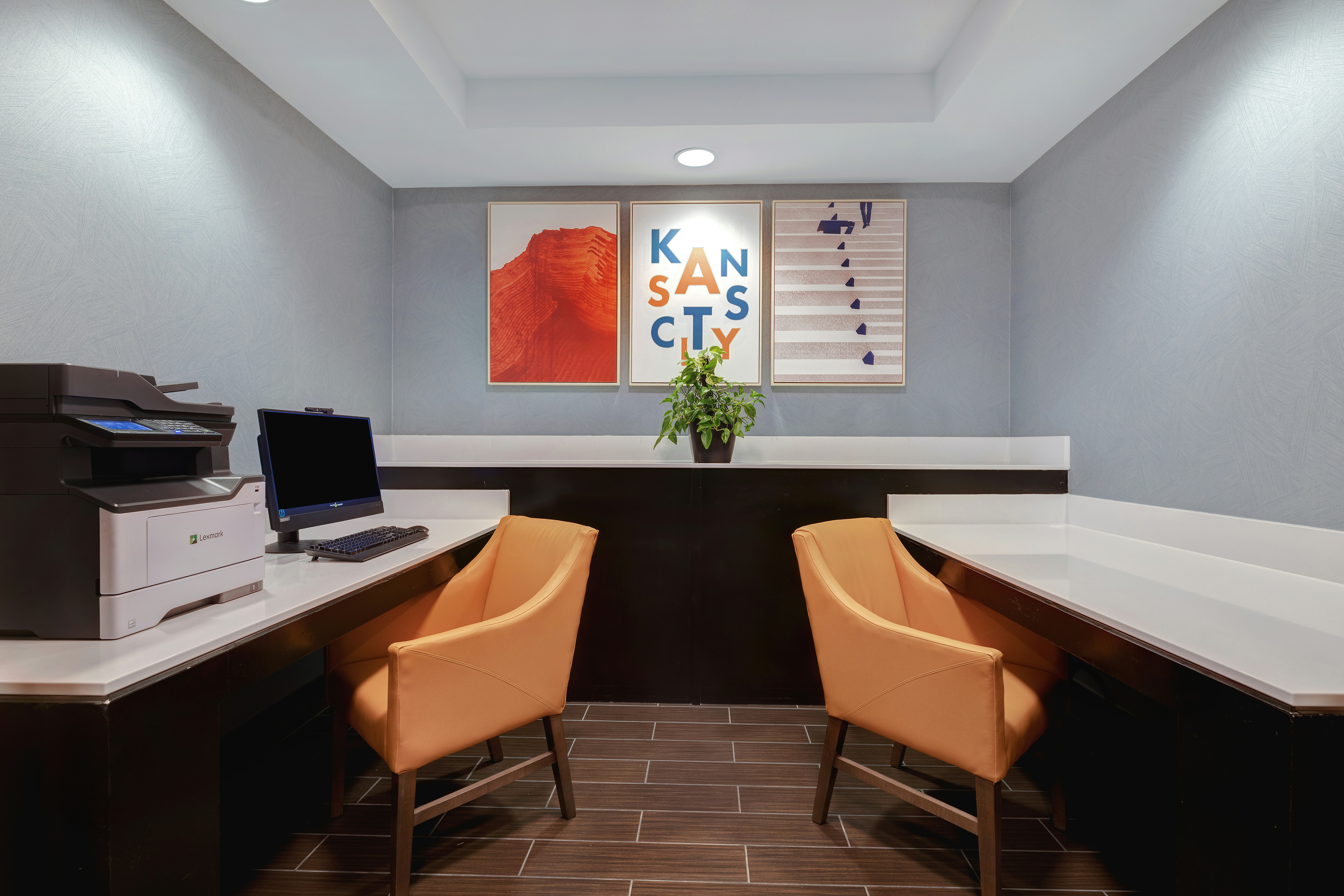 Holiday Inn Express Hotel And Suites Kansas City Ku Medical Center 44/49