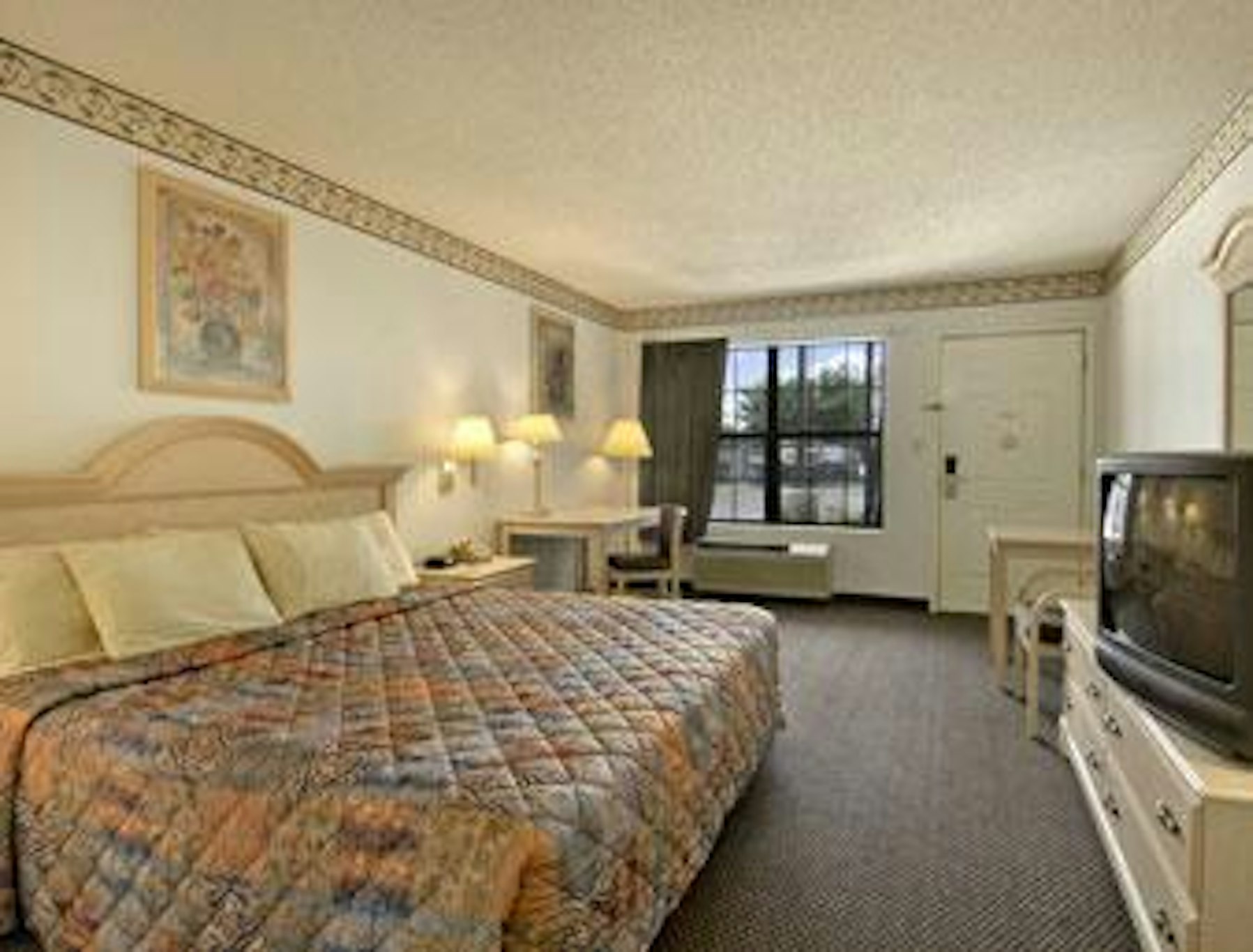Rodeway Inn San Juan 2/3