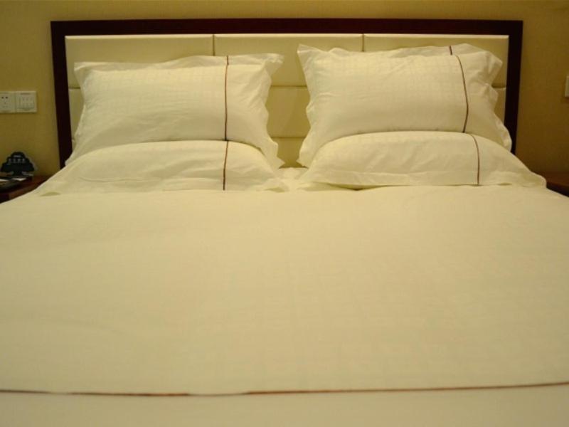 GreenTree Inn Shanxi Luliang Fengshan Road Central Park Express Hotel 24/48