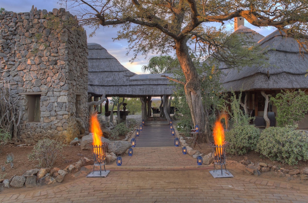 Rhulani Safari Lodge 7/76