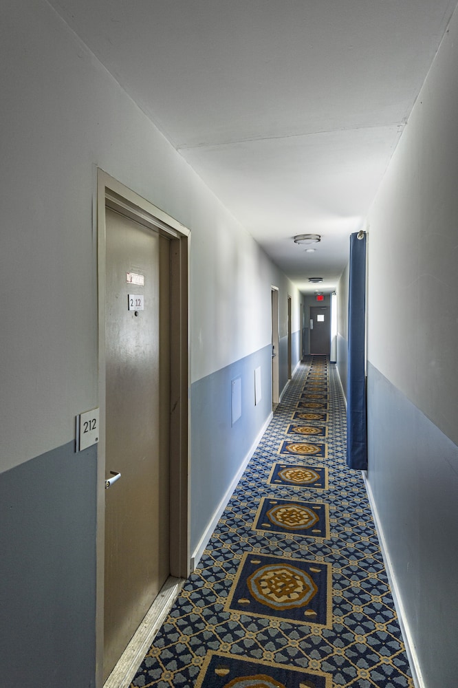 Sunrise Inn Hershey 19/41